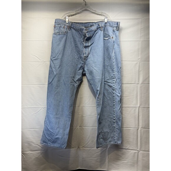 Levi’s 501 Light Wash Button Fly Jeans Straight Leg Relaxed Fit Men’s W48 L30 - Picture 1 of 7